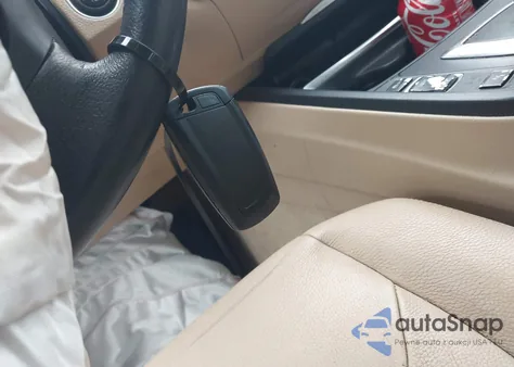 2015 BMW 320I z USA, uszkodzony, nr VIN WBA3B1G56FNT63135